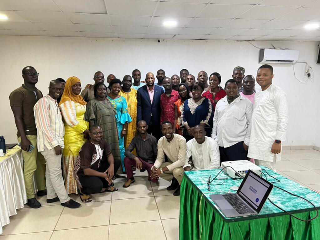 Université Senghor Ulvick Houssou 3
